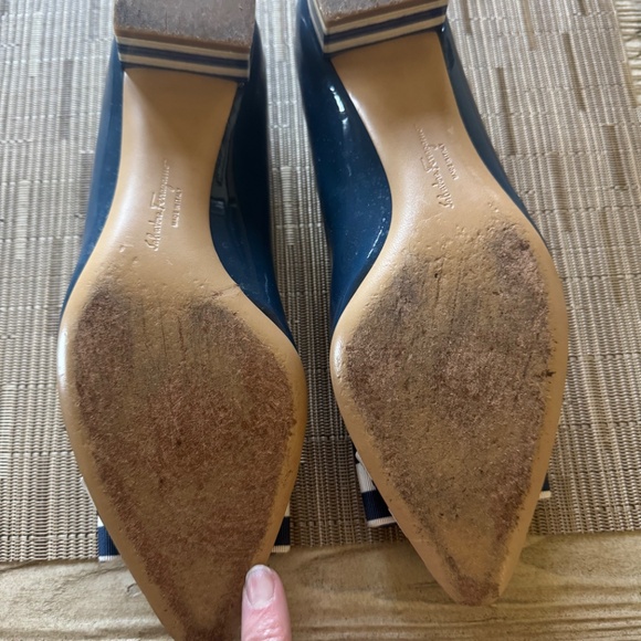 Ferragamo square 1.25 inch heel - Picture 6 of 10